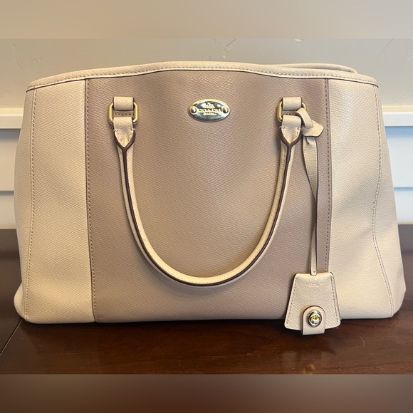 Sold - Picture 3 of 9